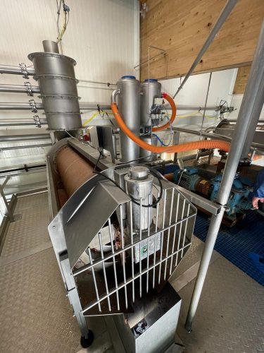 Dutch-Poultry-tech-waste-handling-system